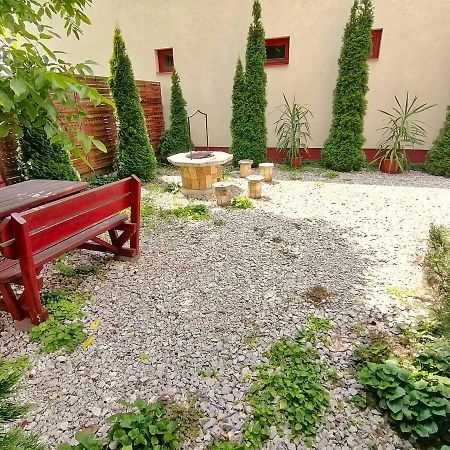 Villa Aida Apartman Hajduszoboszlo Exterior foto