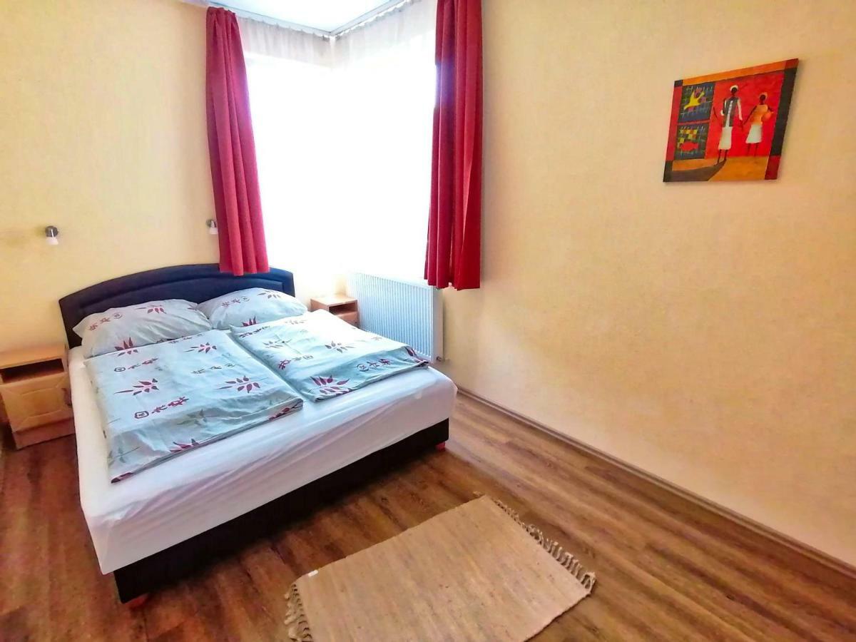 Villa Aida Apartman Hajduszoboszlo Exterior foto