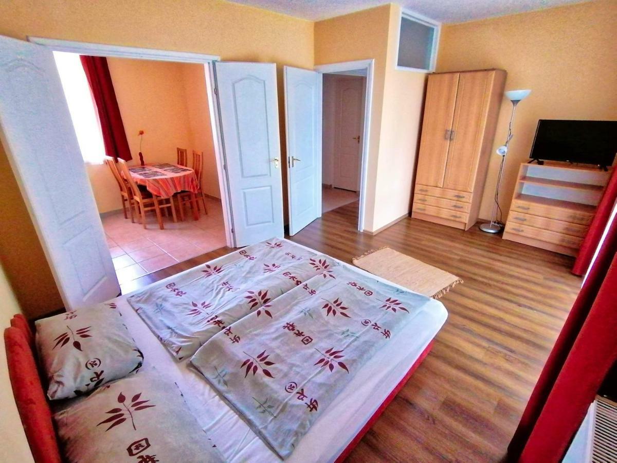 Villa Aida Apartman Hajduszoboszlo Exterior foto