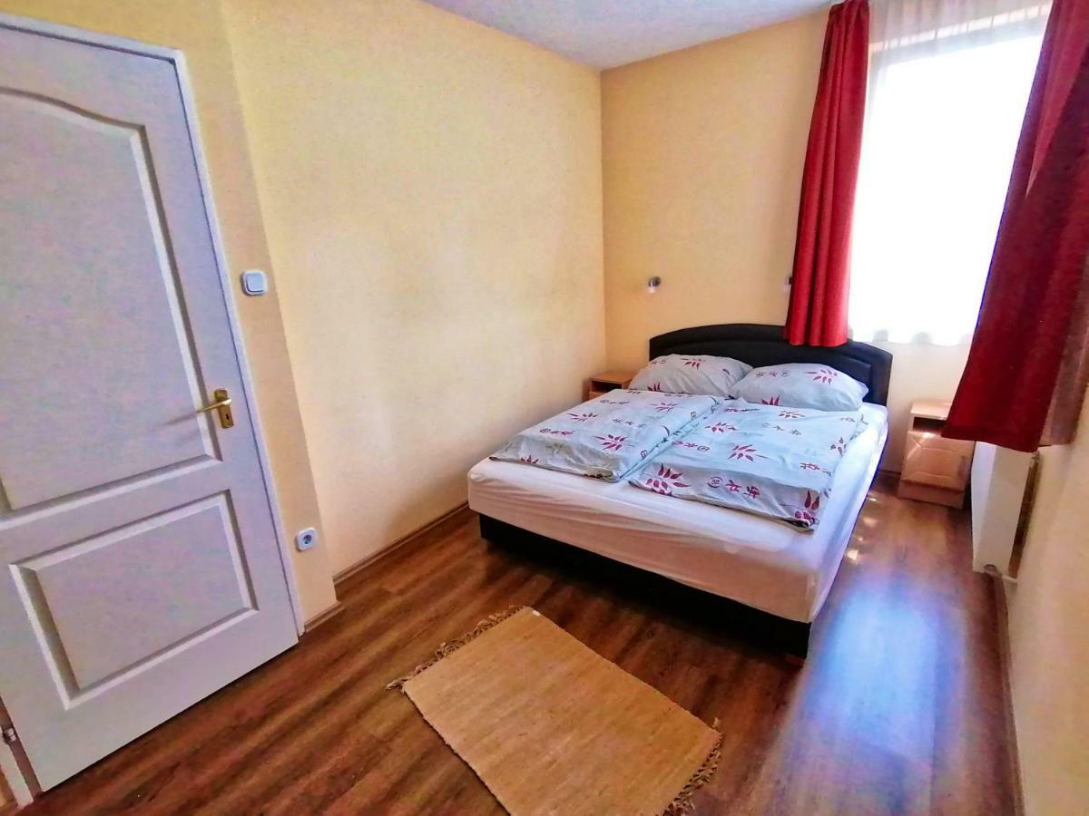 Villa Aida Apartman Hajduszoboszlo Exterior foto