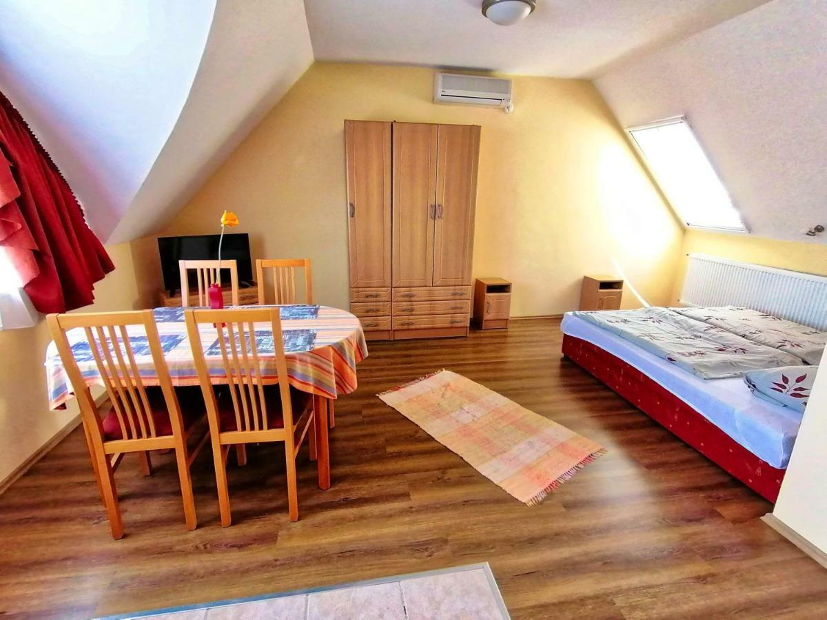 Villa Aida Apartman Hajduszoboszlo Exterior foto