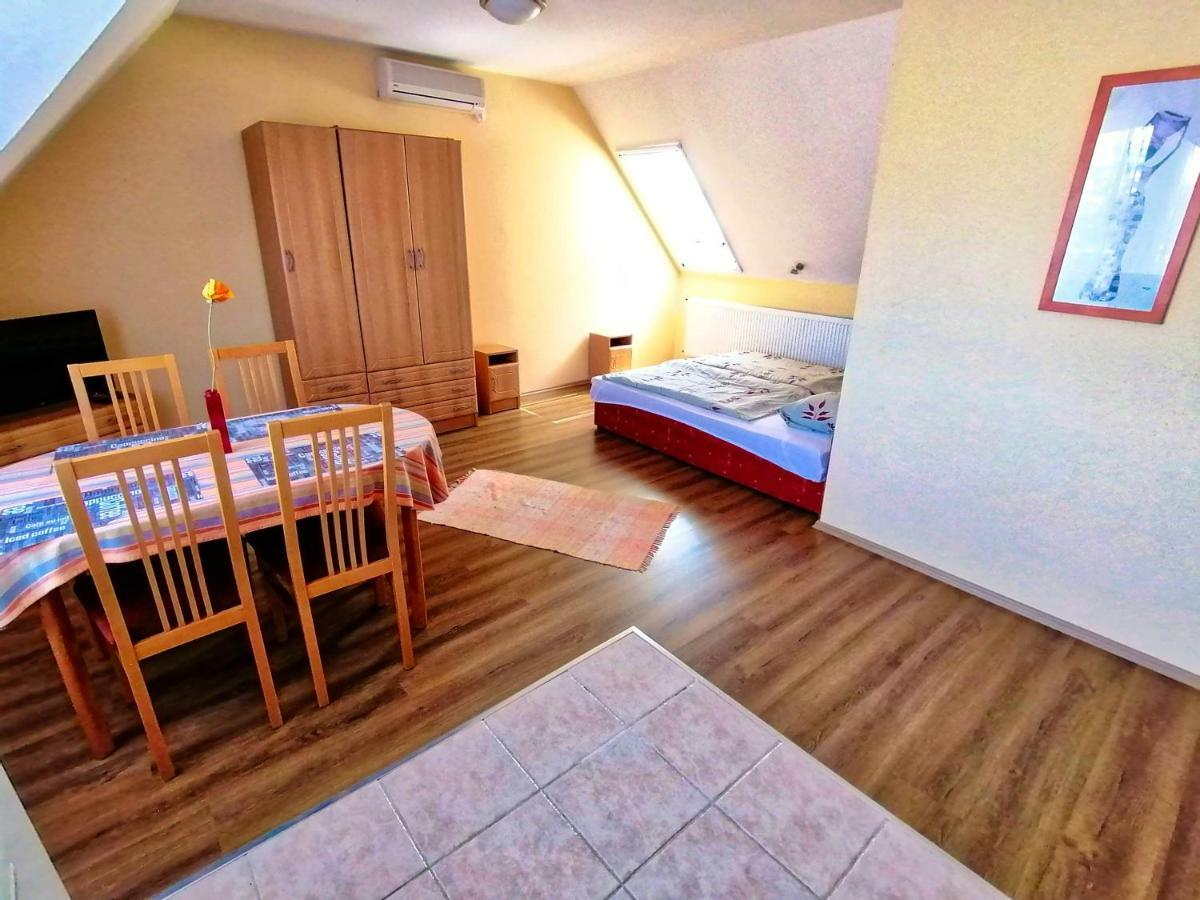 Villa Aida Apartman Hajduszoboszlo Exterior foto