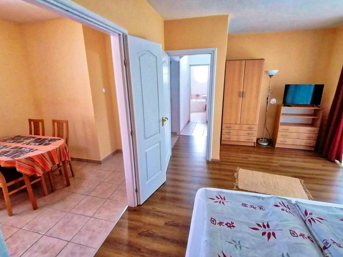 Villa Aida Apartman Hajduszoboszlo Exterior foto