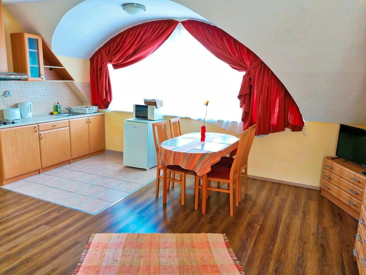 Villa Aida Apartman Hajduszoboszlo Exterior foto