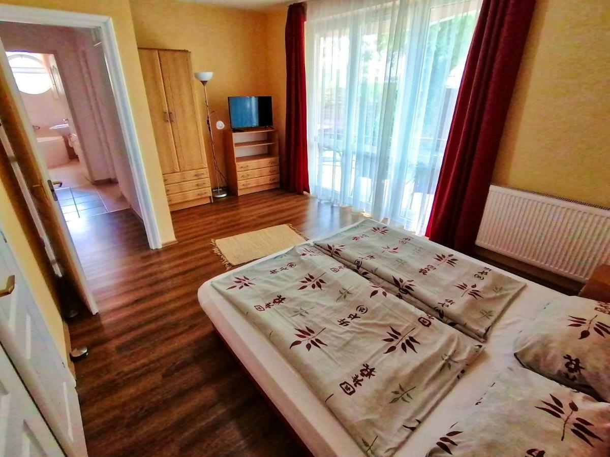 Villa Aida Apartman Hajduszoboszlo Exterior foto