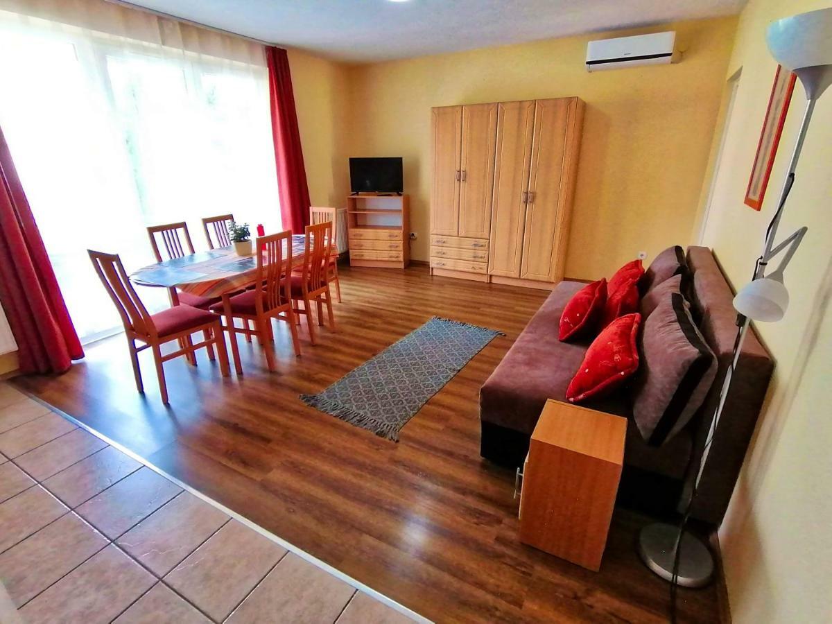 Villa Aida Apartman Hajduszoboszlo Exterior foto