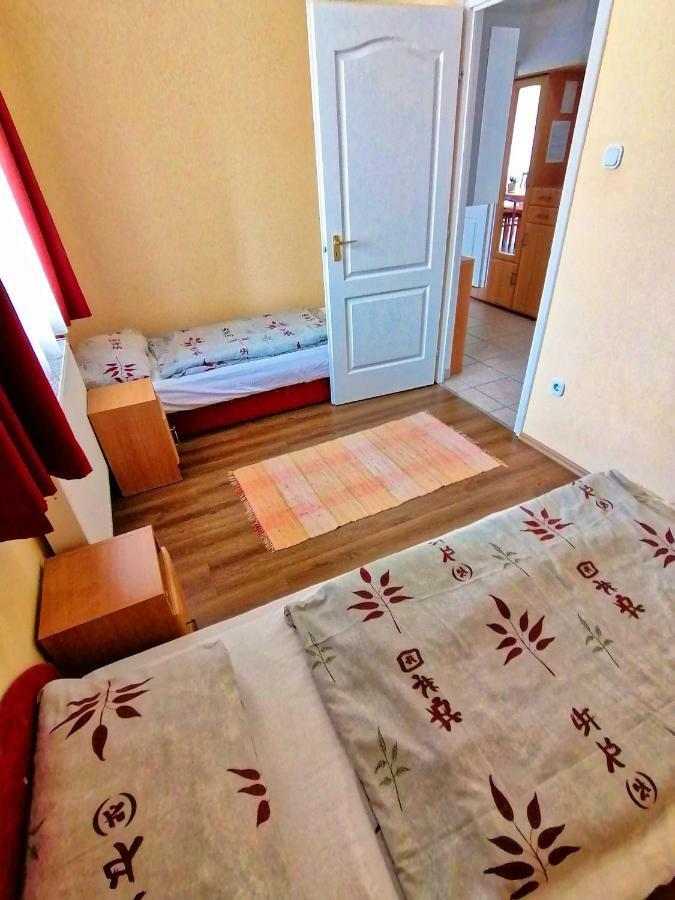 Villa Aida Apartman Hajduszoboszlo Exterior foto