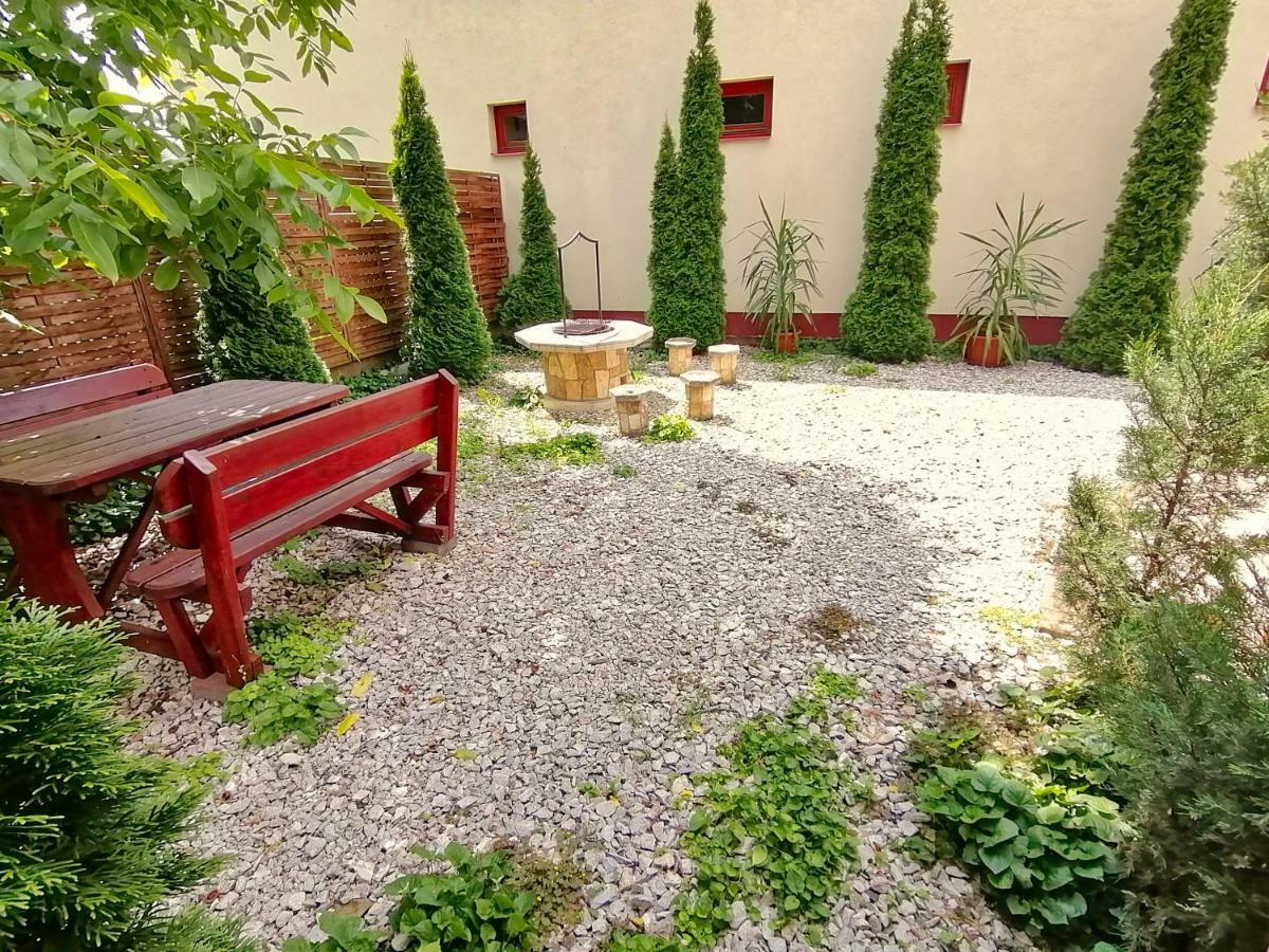 Villa Aida Apartman Hajduszoboszlo Exterior foto