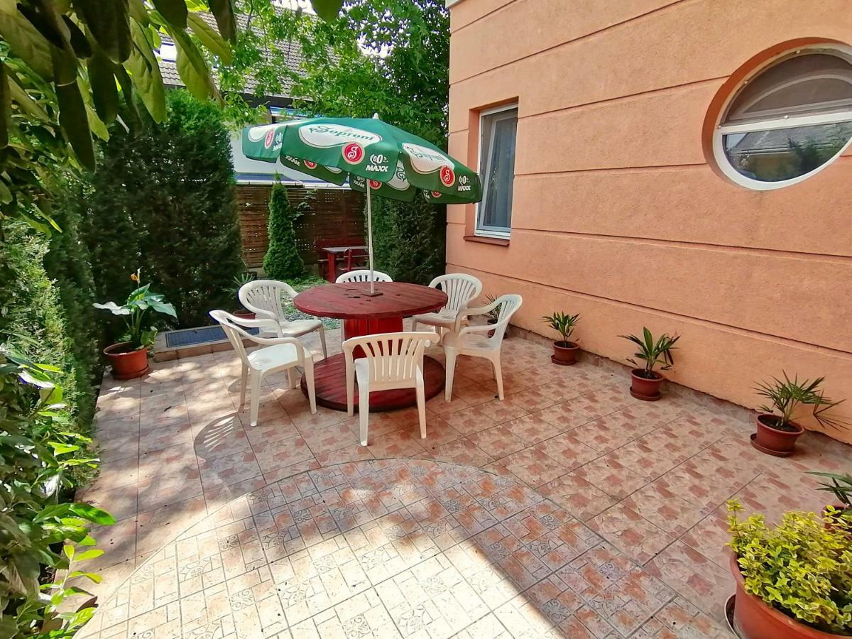 Villa Aida Apartman Hajduszoboszlo Exterior foto